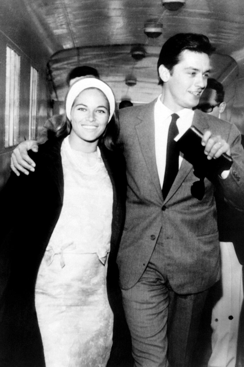 Les Femmes De La Vie D Alain Delon Amours Et Collaborations Inoubliables